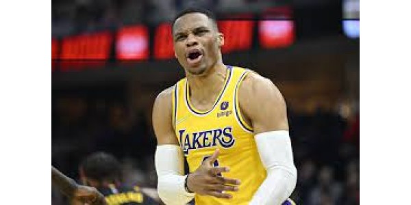 Westbrook seguirá jugando para Los Ángeles Lakers